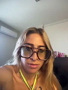 NicoleWilder online show from July 27, 3:42 pm