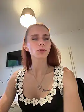 CherryBellaa online show from June 11, 7:11 pm