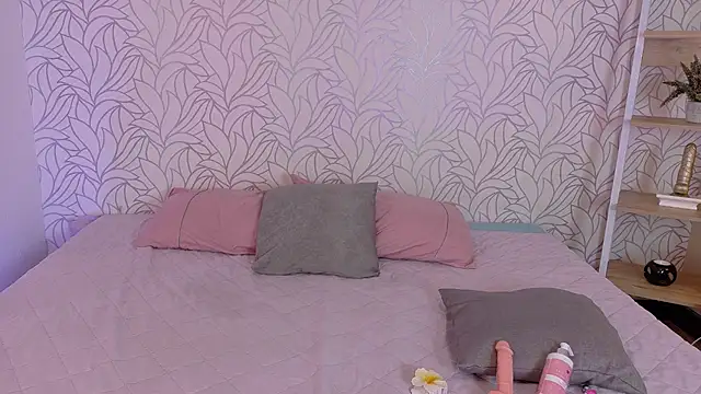 peach babe online show from June 26, 5:20 am