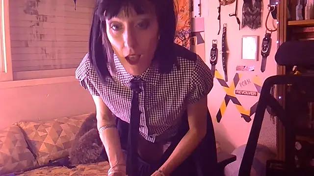 mina here online show from July 3, 3:23 am