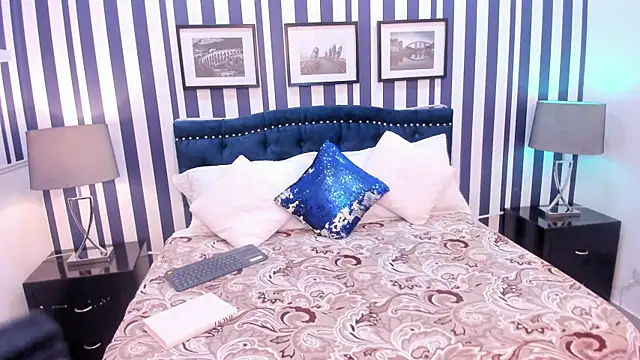 AnnaJhonsonn online show from July 28, 3:59 am