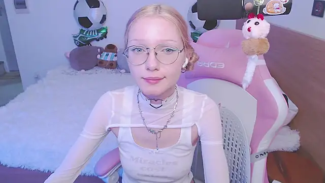 blush online show from July 17, 4:11 pm