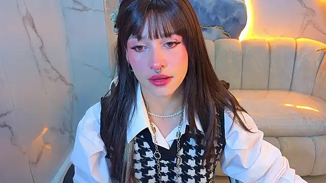 Lily Tx online show from July 2, 12:44 pm