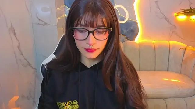 Lily Tx online show from June 18, 12:43 pm