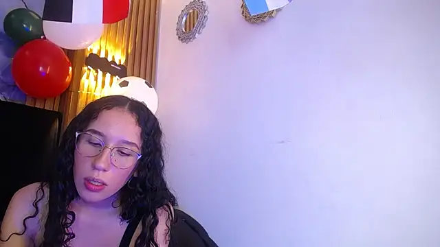 Zafira Cass online show from July 12, 3:40 am