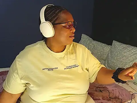 MISS BLACKBERY online show from July 20, 1:52 am