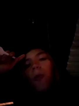 canelita0510 online show from June 14, 2:46 am