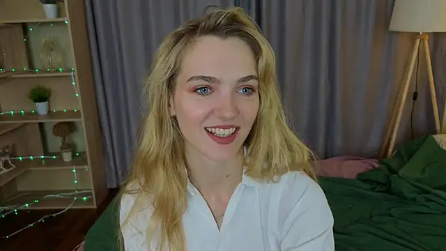 MarielRoloson online show from July 3, 7:20 pm