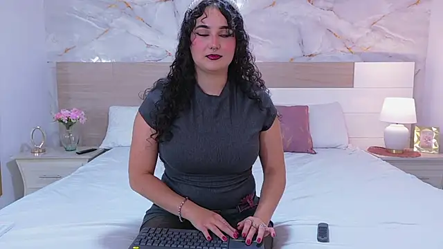 SerenaBlazze online show from June 25, 1:46 pm