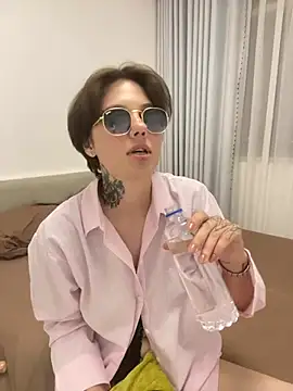Lorysoon online show from June 20, 5:27 pm