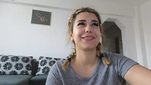 heysianna online show from June 29, 11:21 am