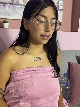 GabyLopez Pink online show from July 28, 11:17 am