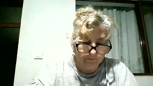 NoraMelow online show from August 3, 6:57 pm