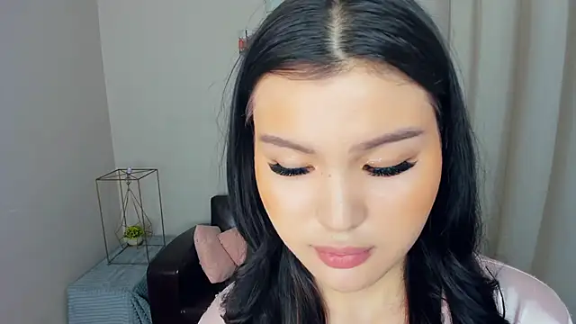 MercedesVleming online show from June 26, 8:37 am