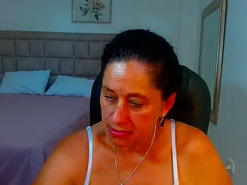 juanitaaxoox online show from July 28, 4:39 pm