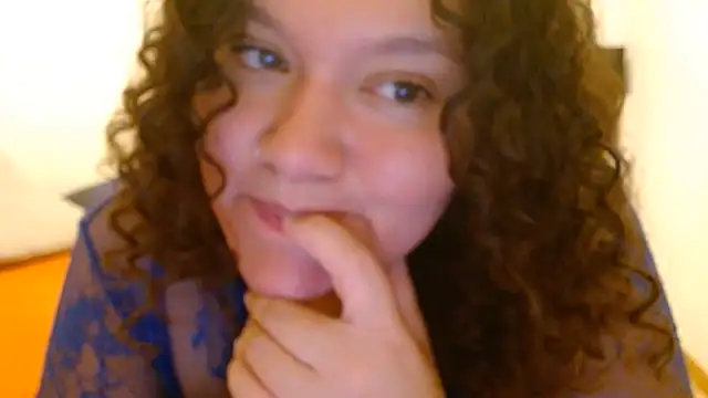 HeidiSanabria online show from July 18, 12:25 am