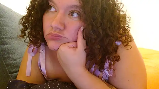 HeidiSanabria online show from July 24, 2:09 am