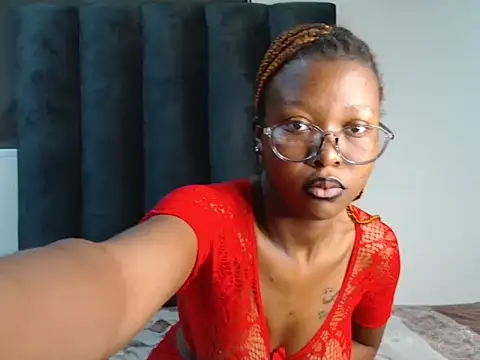 keutypie18 online show from July 14, 4:17 am