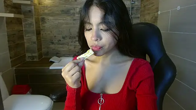 Amara Connors online show from July 26, 2:47 pm