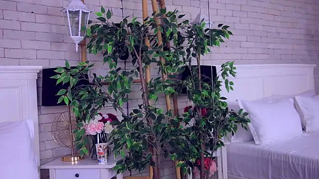 annabellahot online show from September 25, 3:49 am