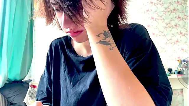 LilyChop online show from June 28, 7:04 am