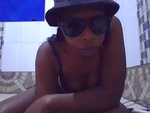Ebbony-lover1 online show from July 2, 6:03 pm