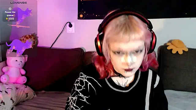 meow nicole online show from July 5, 6:57 pm