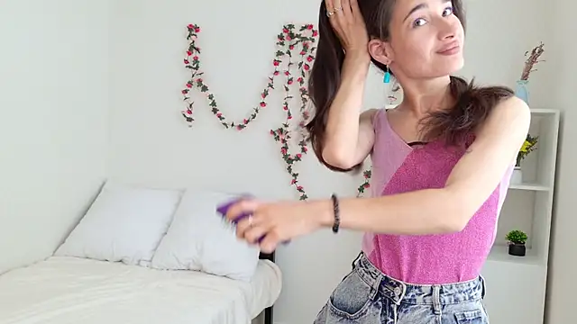 Eleonora Sun online show from July 27, 1:41 pm