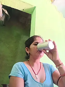 Joohi Chawla143 online show from July 26, 4:53 am