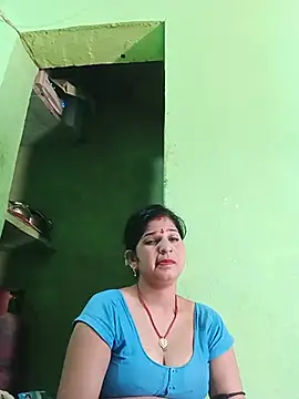 Joohi Chawla143 online show from July 25, 3:13 am