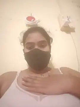 Cute-girlyy online show from July 21, 11:44 am