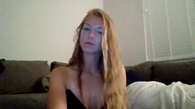 Luna 2698 online show from June 26, 7:31 am