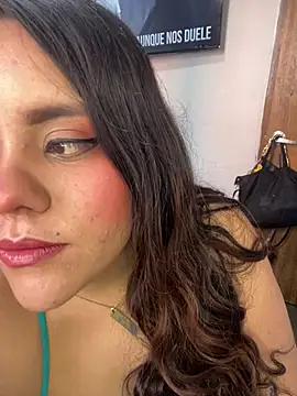 CamilJoness69 online show from July 27, 1:08 pm