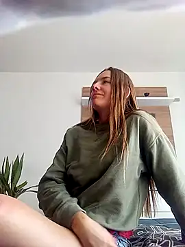 Blondie angie online show from July 9, 7:05 pm