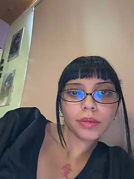 AlanaStormm online show from July 28, 6:42 pm