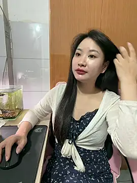 QuynhAnh68 online show from July 12, 2:12 am