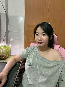 QuynhAnh68 online show from July 17, 2:32 pm