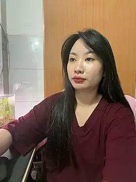 QuynhAnh68 online show from July 4, 5:47 am