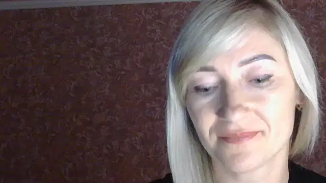moonlightAnna online show from July 11, 12:10 am