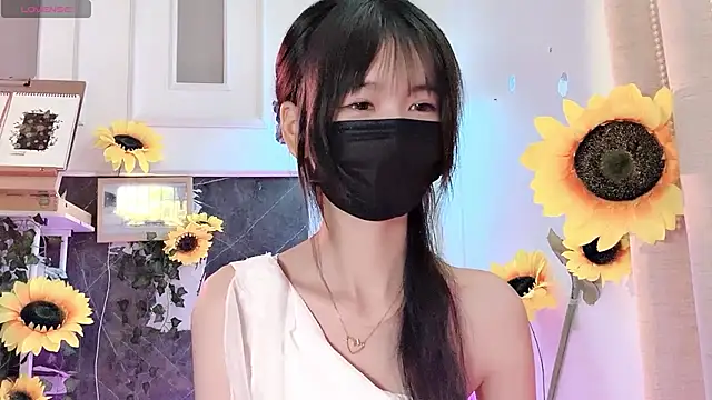 Your-Sunshinee online show from July 13, 1:39 am