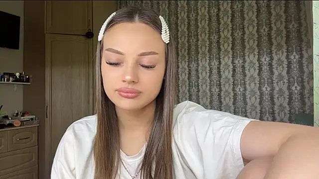 elzamoon online show from June 29, 2:28 pm