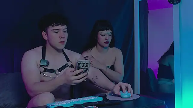 Velvet Chains online show from July 24, 2:20 am