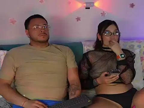 Abrilmidnight20 online show from July 26, 4:31 am