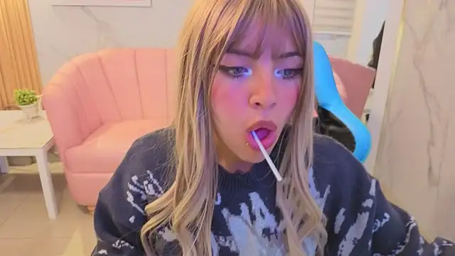 yuna doll a online show from July 18, 1:35 pm