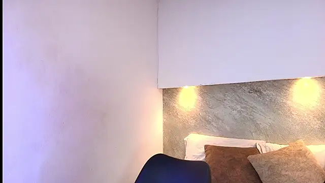 Ximena jougle online show from July 20, 11:05 pm