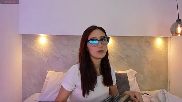 Ximena jougle online show from July 29, 11:38 pm