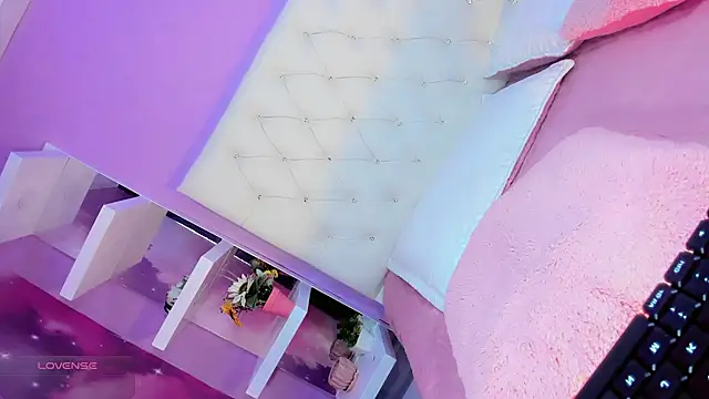 sweetVerooo online show from July 11, 1:00 pm
