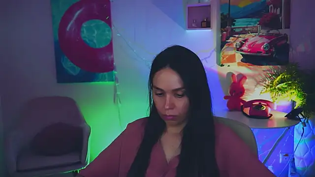 OliviaWeles online show from July 9, 8:17 am
