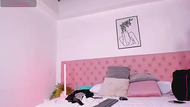 IvyRussel online show from July 20, 11:12 am