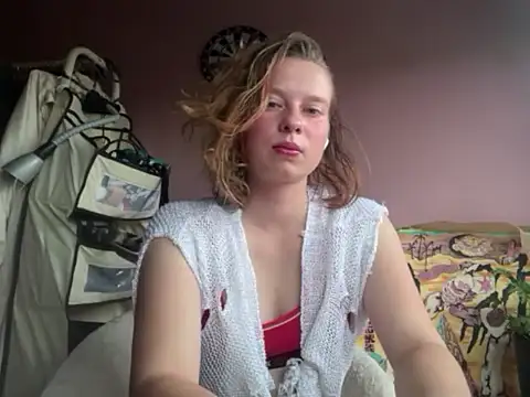 BettyFlirty online show from July 15, 6:23 pm